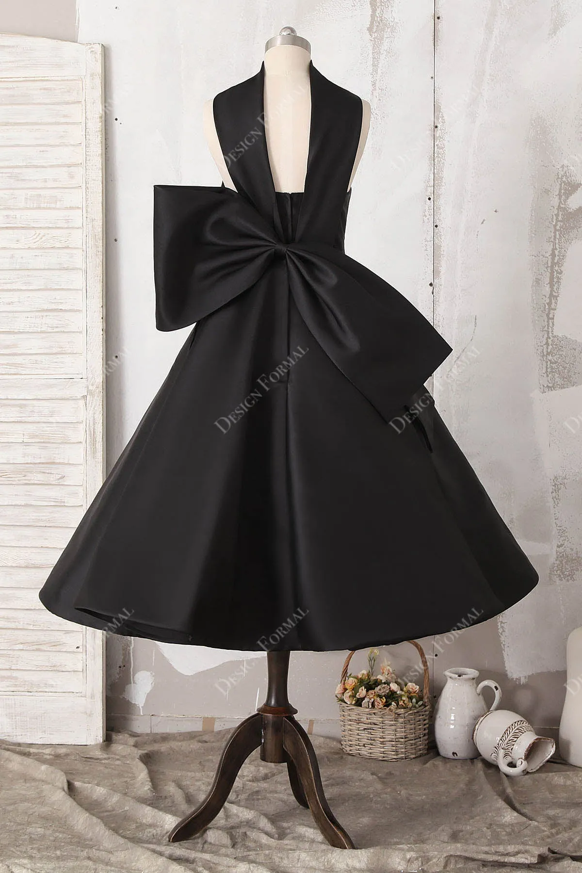 Black Satin Halter Neck Sleeveless Bowknot Tea Length Classic Dress
