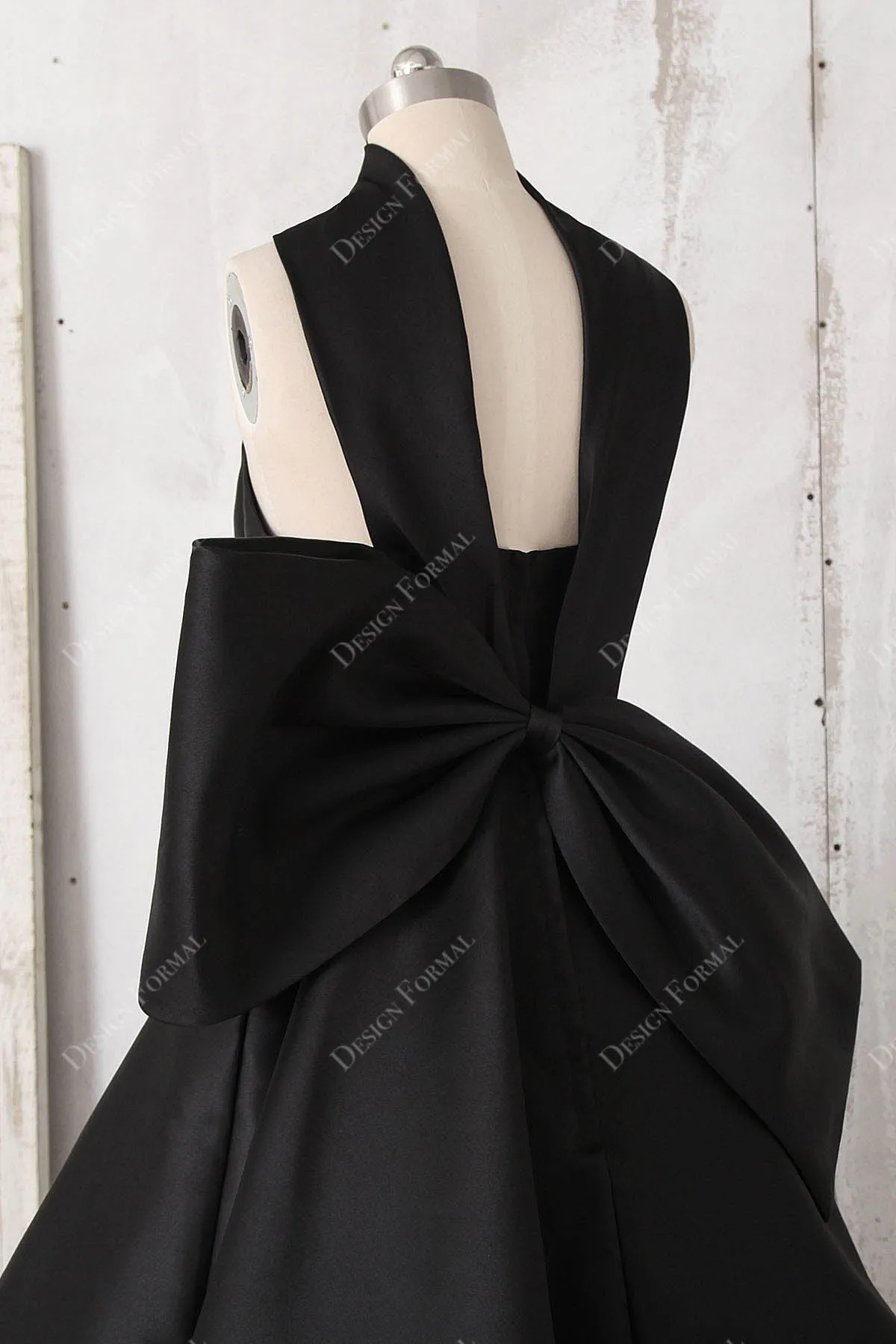Black Satin Halter Neck Sleeveless Bowknot Tea Length Classic Dress