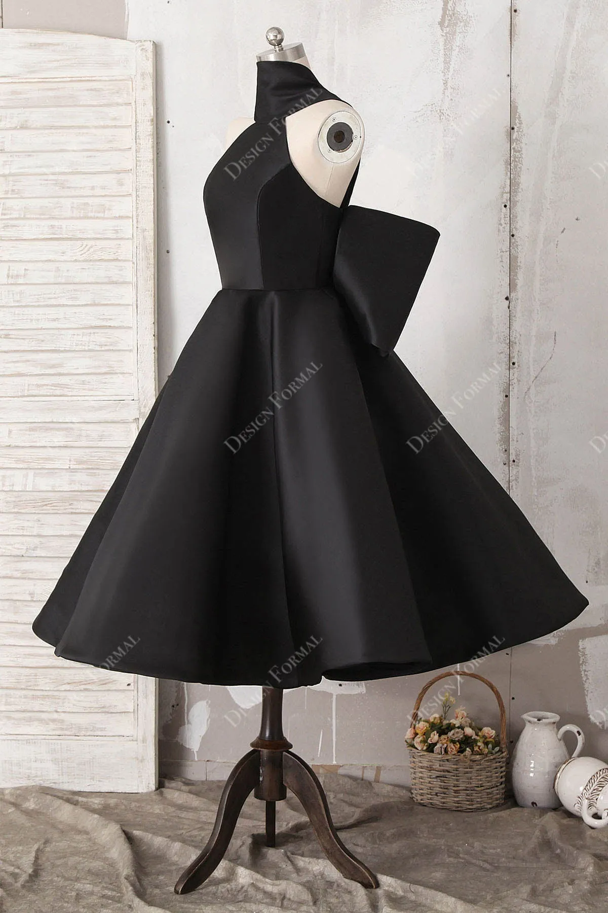 Black Satin Halter Neck Sleeveless Bowknot Tea Length Classic Dress