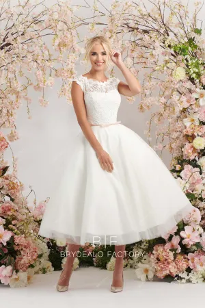 Illusion Neck Cap Sleeves Vintage Lace Short Wedding Dress