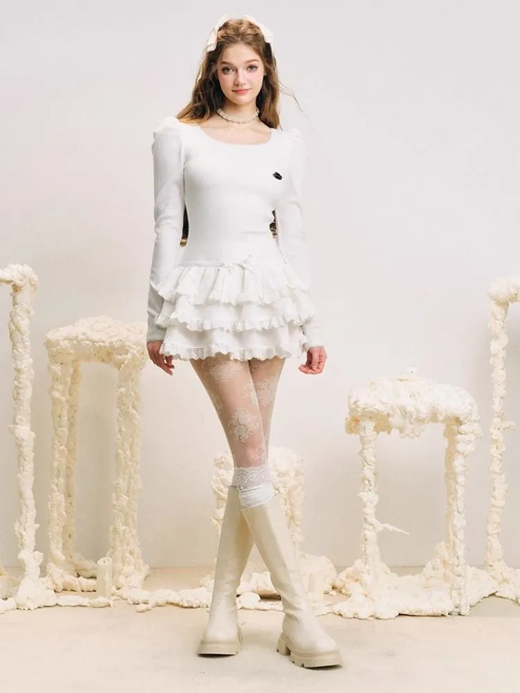 Puffy cake skirt underneath a knit dress【s0000004602】