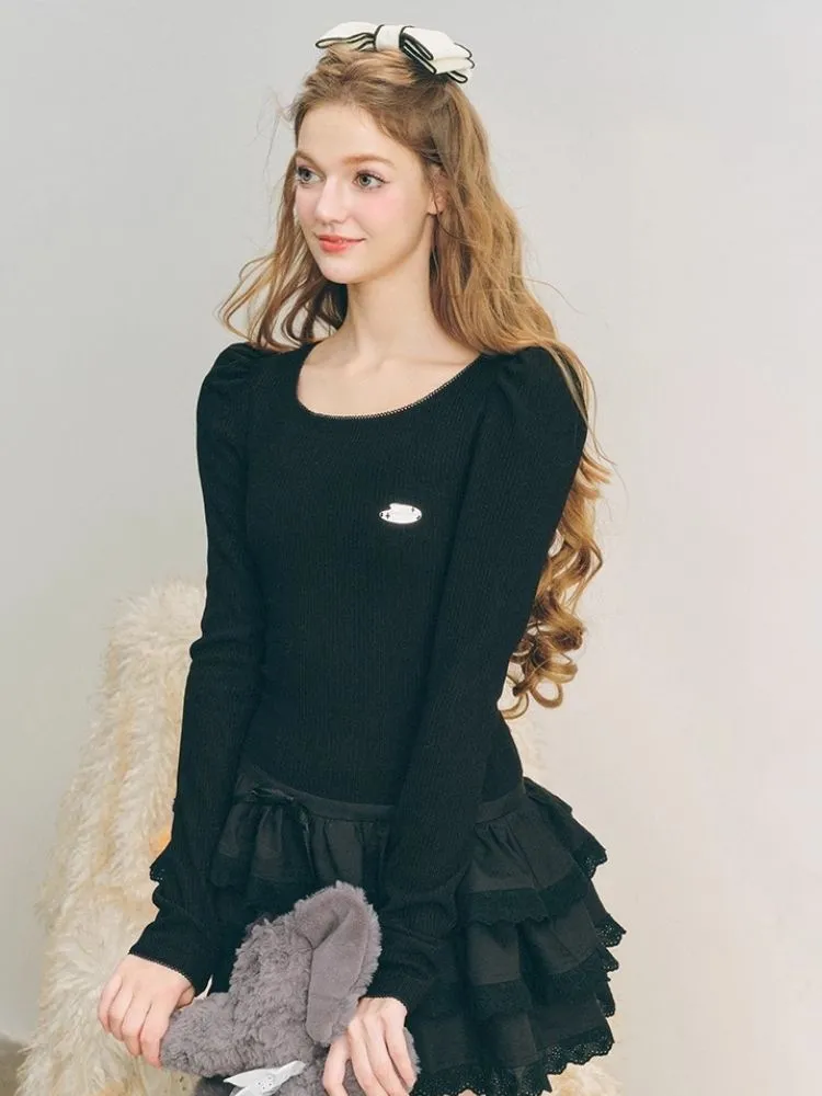 Puffy cake skirt underneath a knit dress【s0000004602】