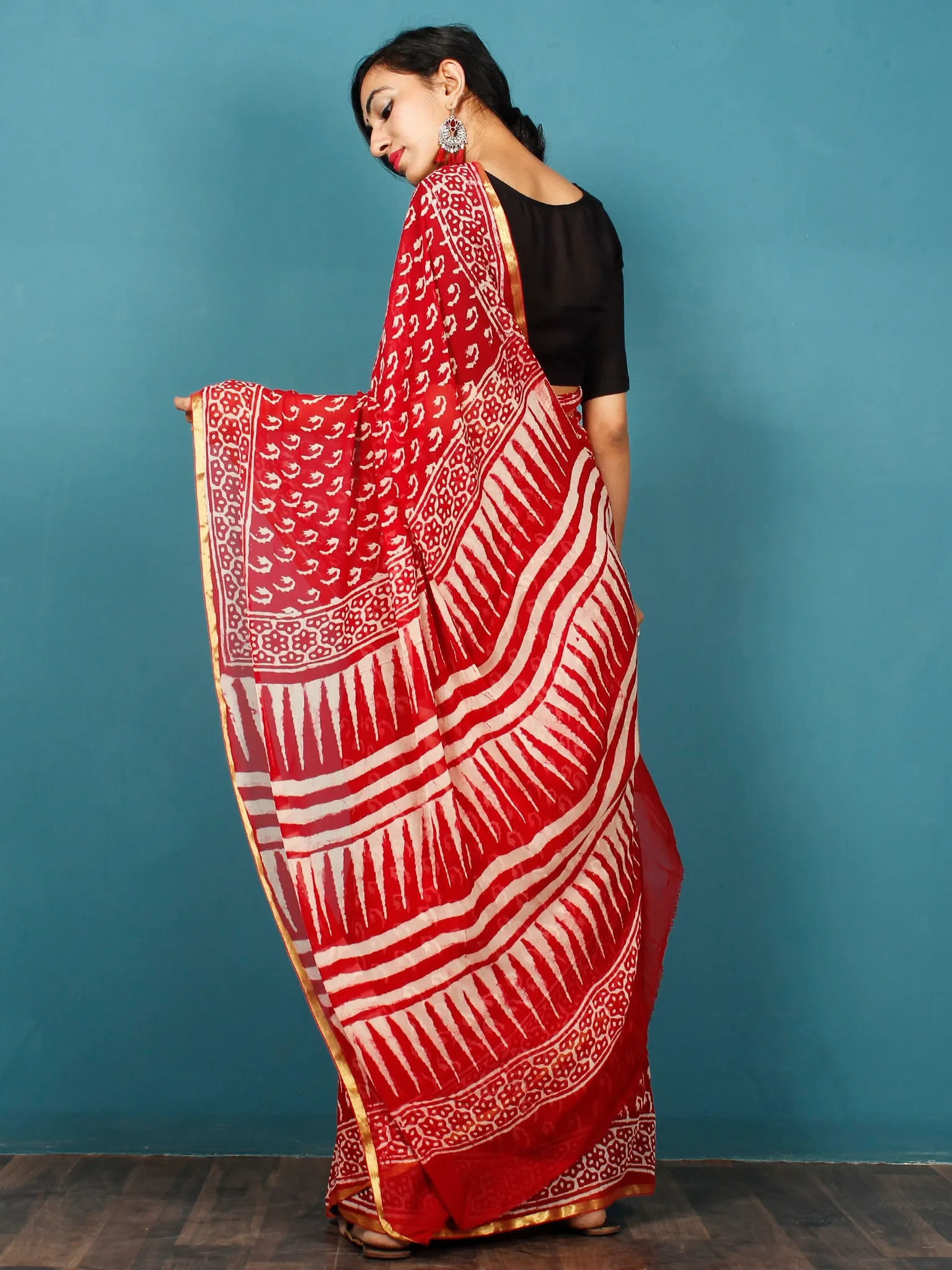 Red White Hand Block Printed Chiffon Saree with Zari Border - S031702797