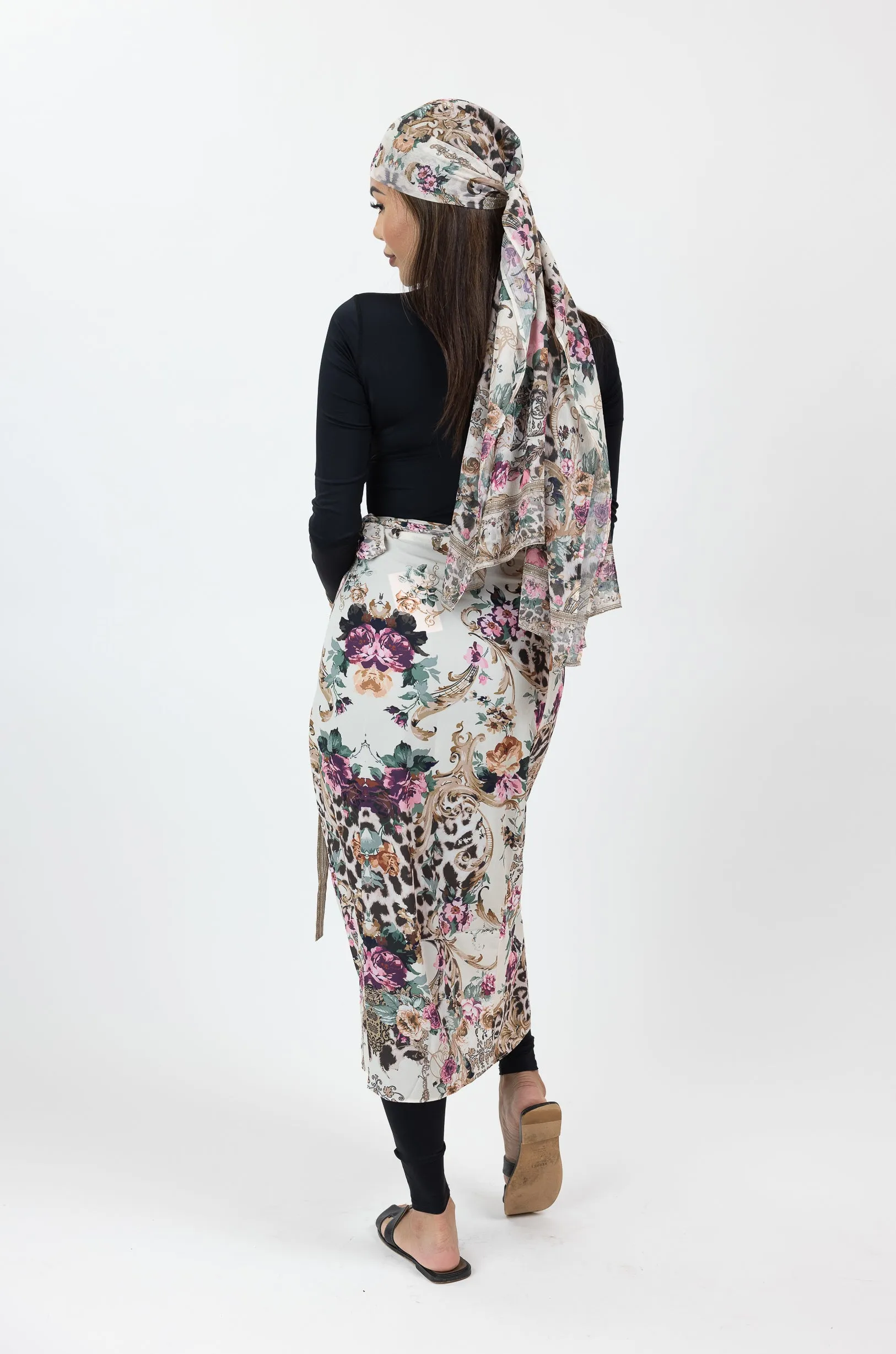 Reign of Roses Sarong