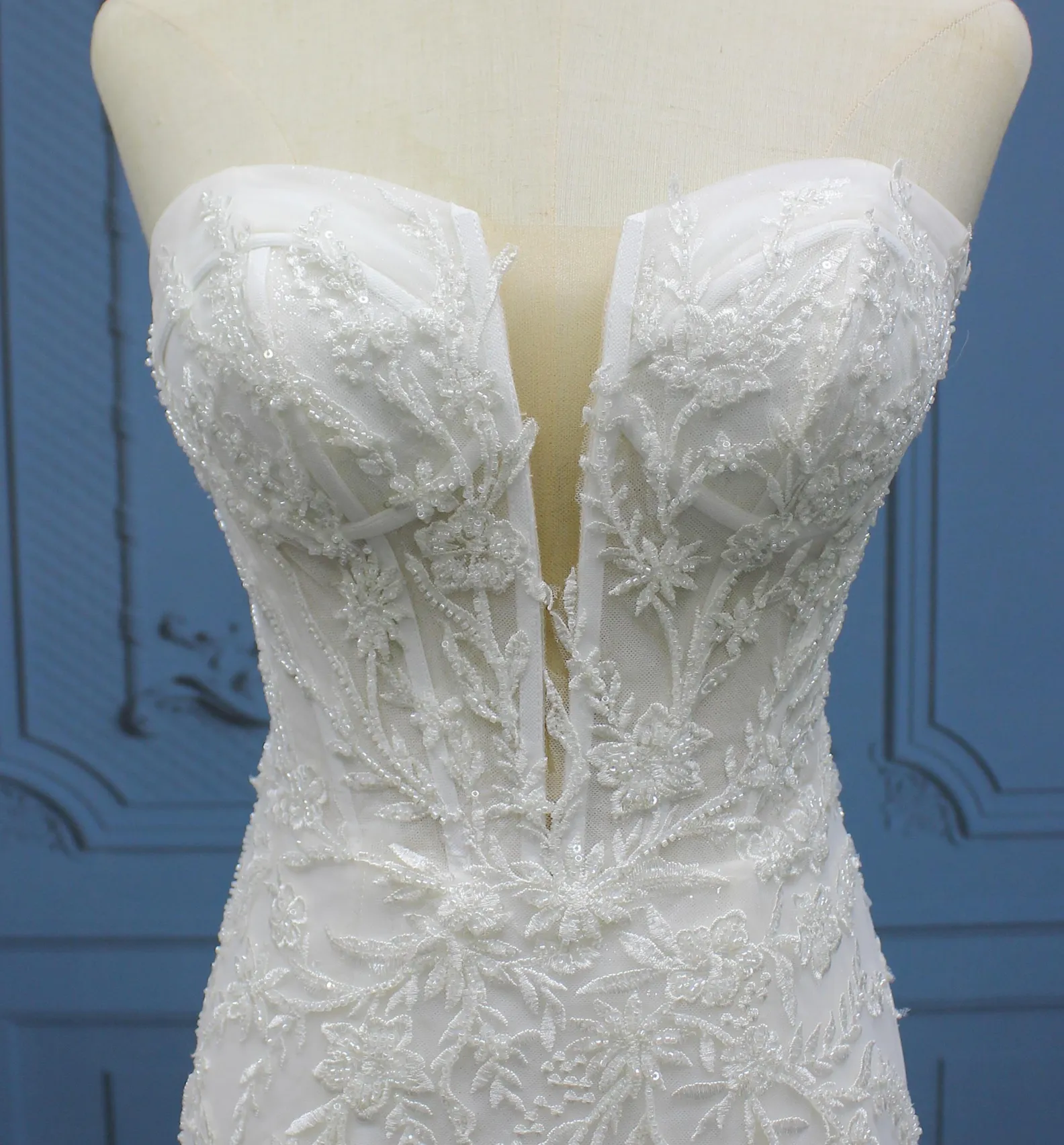 Sleeveless Beaded Lace Tulle Mermaid Fitted Bridal Wedding Gown