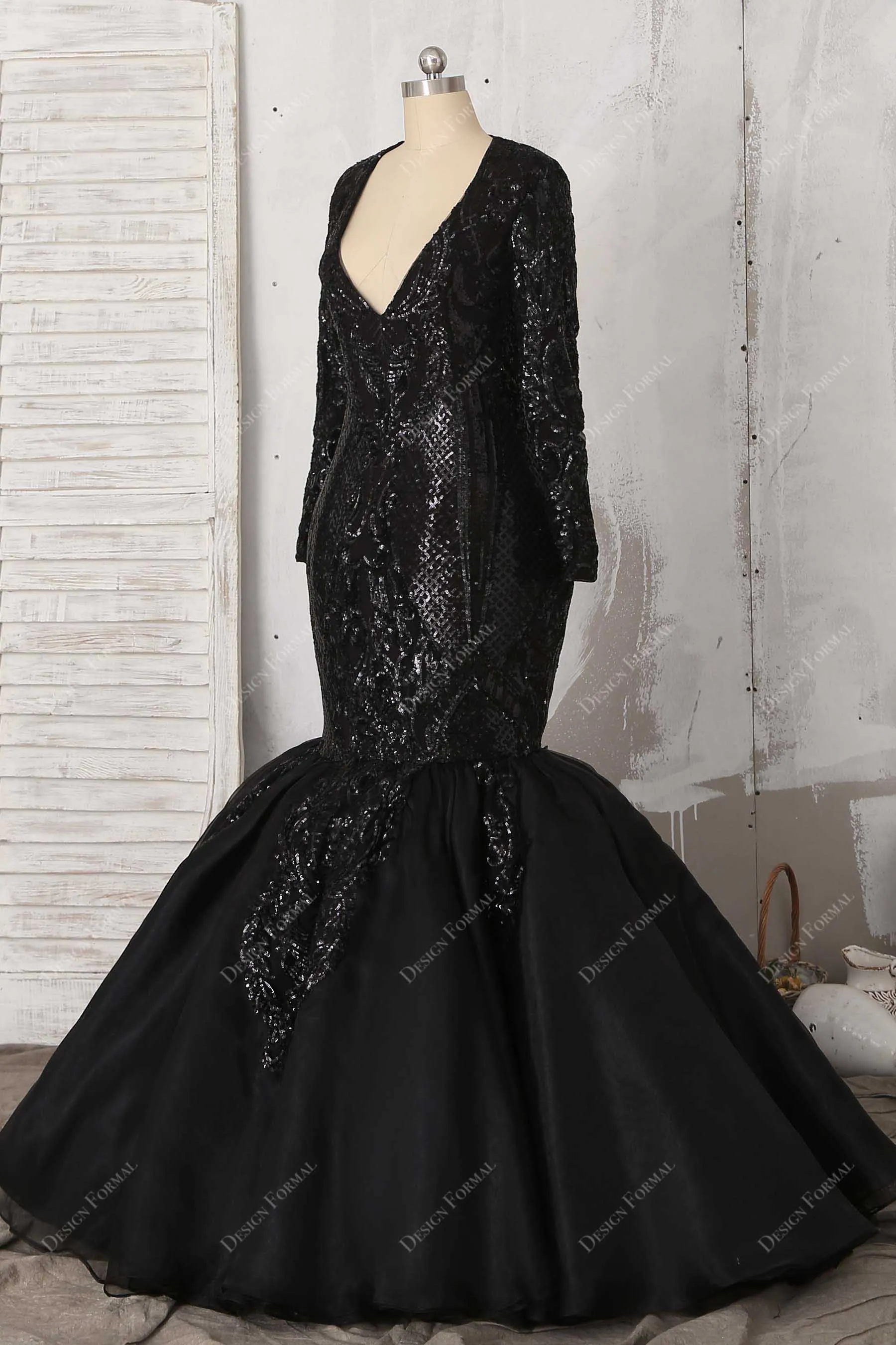 Unique Black Sequin Sleeved Plus Size Trumpet Prom Dress