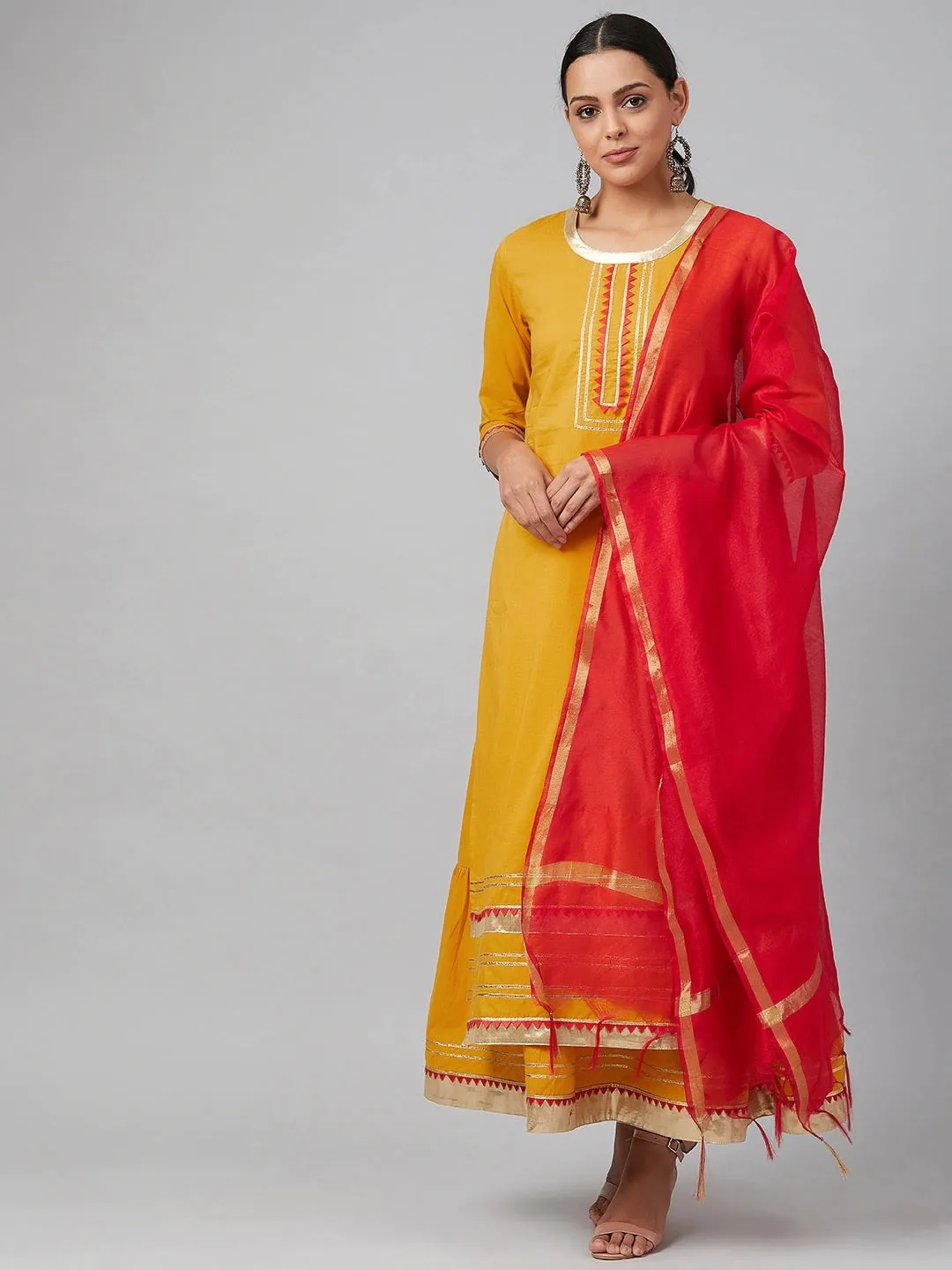 Women Mustard & Red Solid Kurta With Skirt & Dupatta